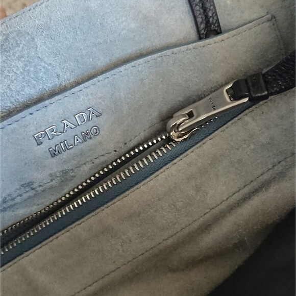 Prada Glace Calf Black Etiquette Fringe Leather tote bag - Picture 14 of 16